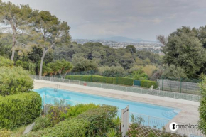 House in a luxury residence with swimming pool and tennis court